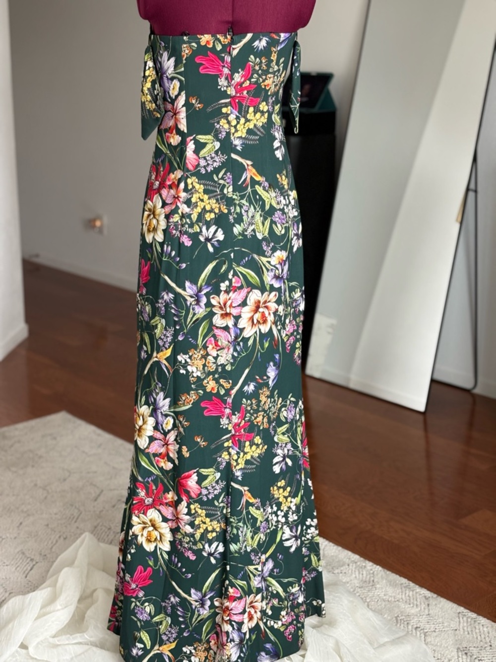 New with tags Sachin & Babi Galiana Gown SZ 10 - Picture 2 of 9